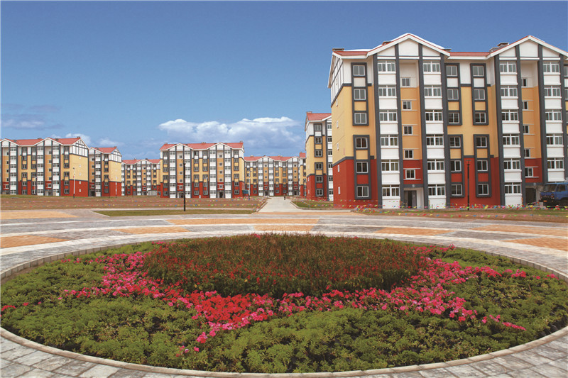 23.5由甘肅建投承建的蘭州新區(qū)舟曲轉(zhuǎn)移安置居民住房.jpg
